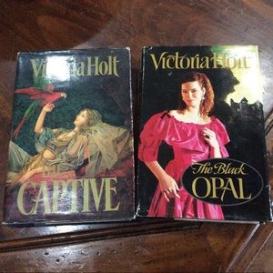 2 Victoria Holt hardback novel very good condition
